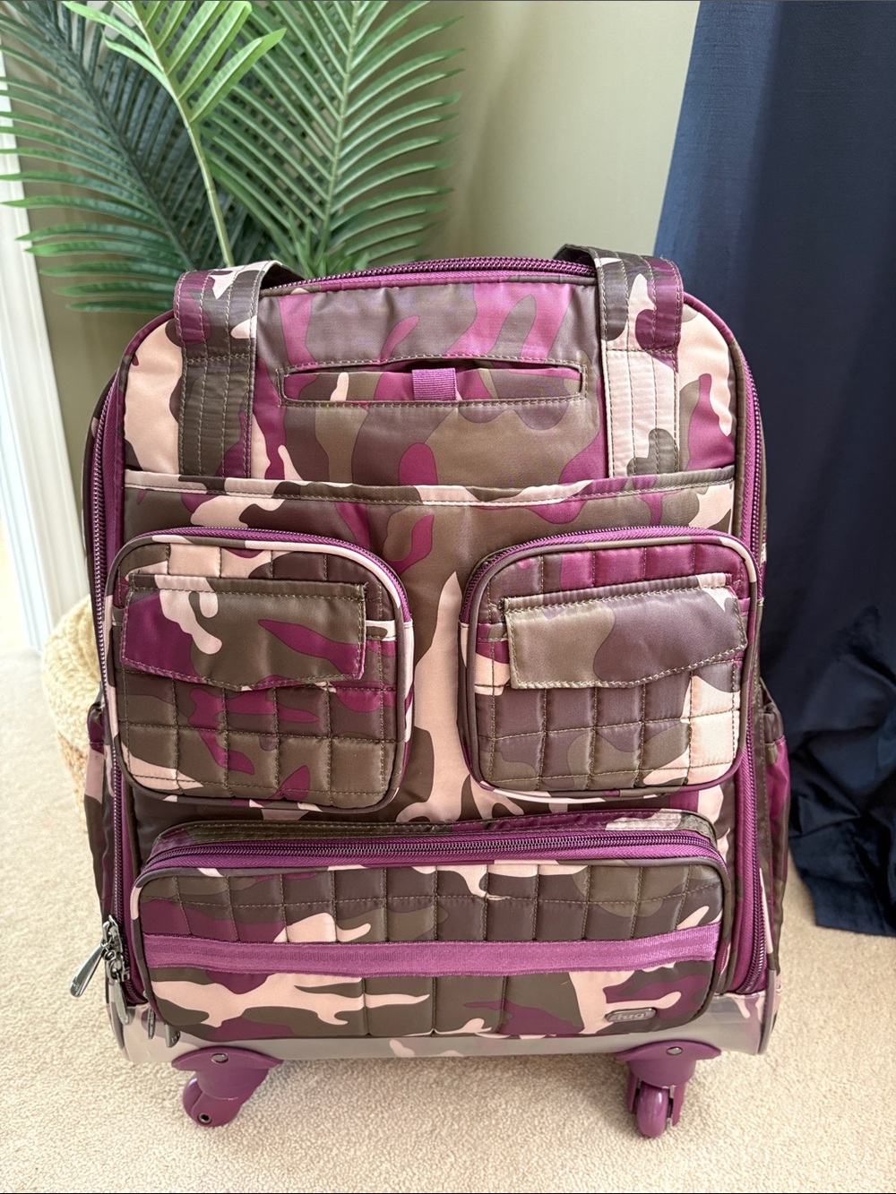 NWOT LUG Camo Berry Puddle Jumper wheelie.